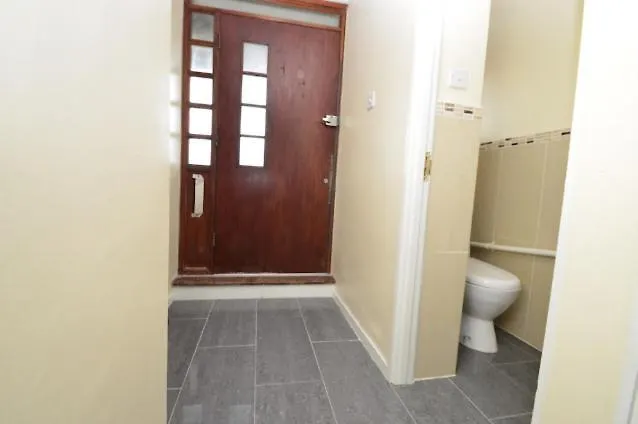 홈스테이 Large Private Room With Balcony 런던